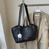 Retro Simple Large Capacity Feminine Shoulder Bag  Versatile Bag for Work and Commuting  Monochromatic Bag