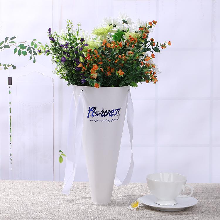 Handliche Blumen-Kegel-Verpackungsboxen: Gebrauchsfertige Blumenröhrchen und becherförmige Geschenkboxen für frische Blumen