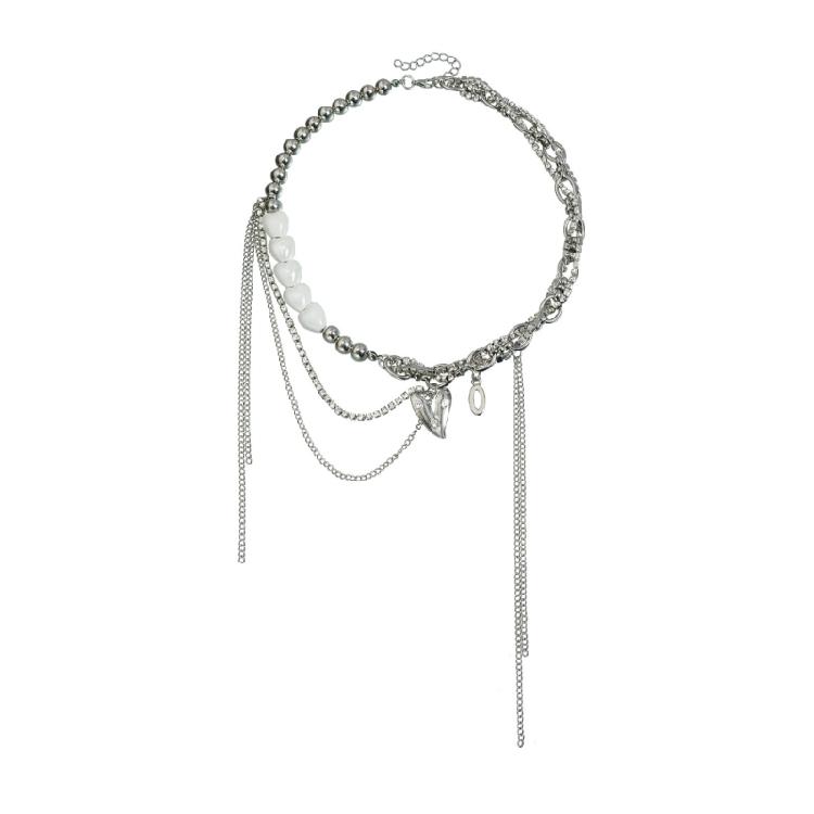 Sturdy Alloy Coated Necklace Showcasing Heart Spliced Detail Clavicle Chain For Contemporary Styling And Chic Vibes 1