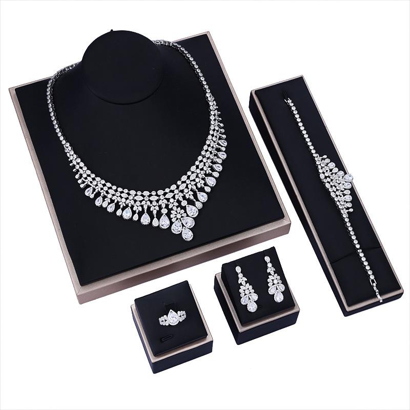 Luxury AAA Zircon Charm Bracelets Pendant Necklace Dangle Earring Rings Sets Fashion Nigerian Wedding Jewelry Set Dubai Bridal
