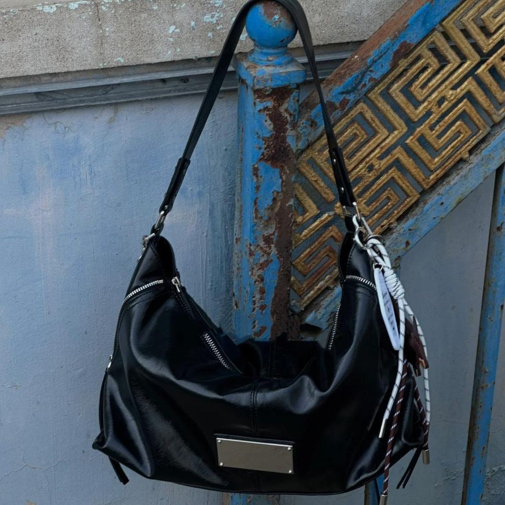Versatile Spice Girl Underarm Bag Women 2025 New Niche Retro Shoulder Crossbody Bag Student Commuter Tote Bag Women