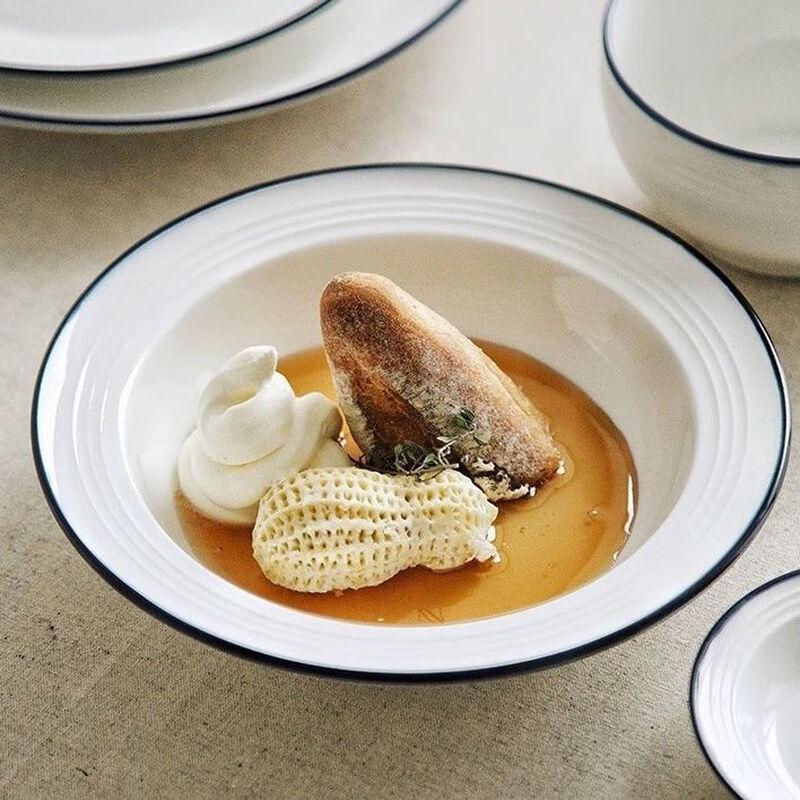 Керамическая глубокая тарелка ZISIZ