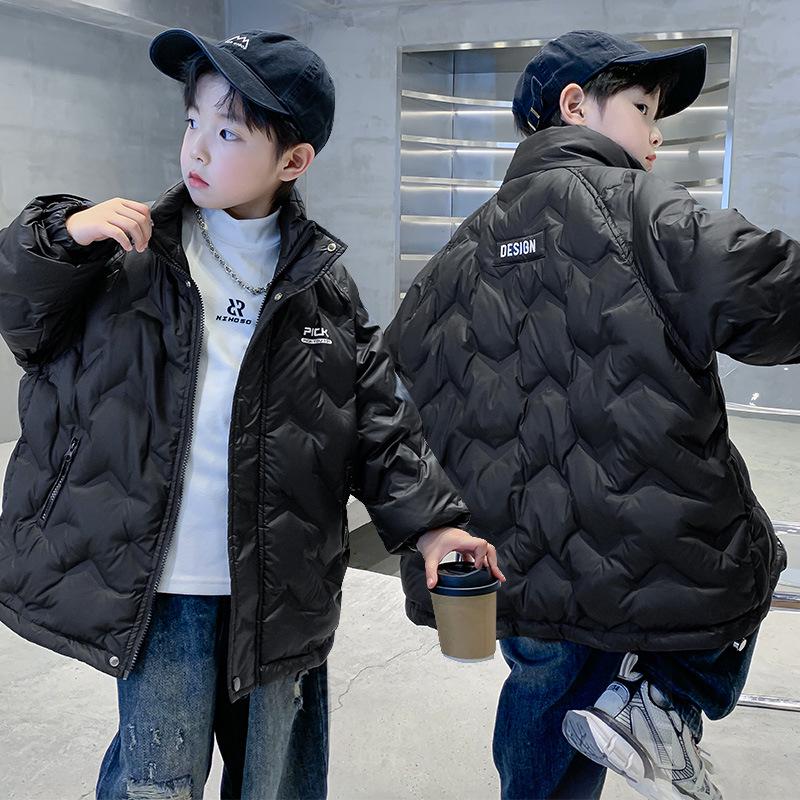 

Зимний пуховик для мальчиков 2025: Стильная и теплая верхняя одежда для детей 120 cm