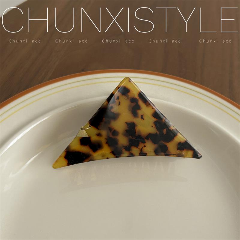 Dark Series Tortoiseshell Leopard Acetate Claw Clip: Large/Medium Hair Clip for Women