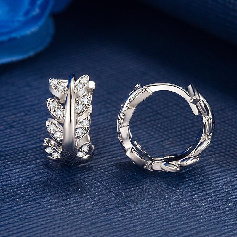 Gold-Colored Leaf Stud Earrings for Christmas – European and American Style Gift