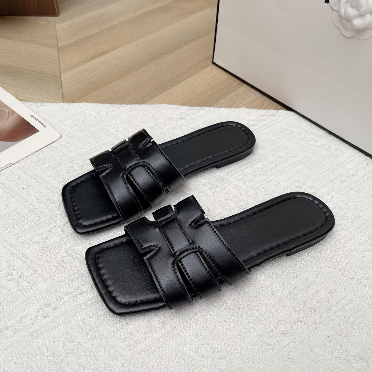 

French retro square head one-word slippers women s wear 2025 new summer flat-bottomed slippers casual non-slip cool slippers 43 чорний