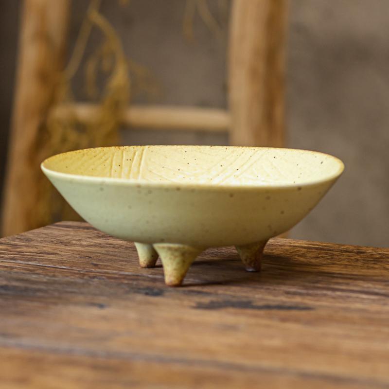 Beige Ceramic Three Legged Fruit Plate Refreshments Tray Dessert Plate Salad Bowl Snack Bowl Soup Plates Sashimi Plates