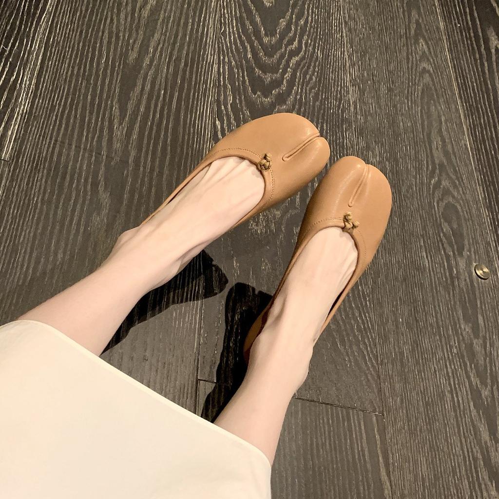 Sheepskin version~ retro leather soft-soled pig's trotters split-toed shoes women's not tired feet flat-soled shallow mouth single shoes horseshoe 