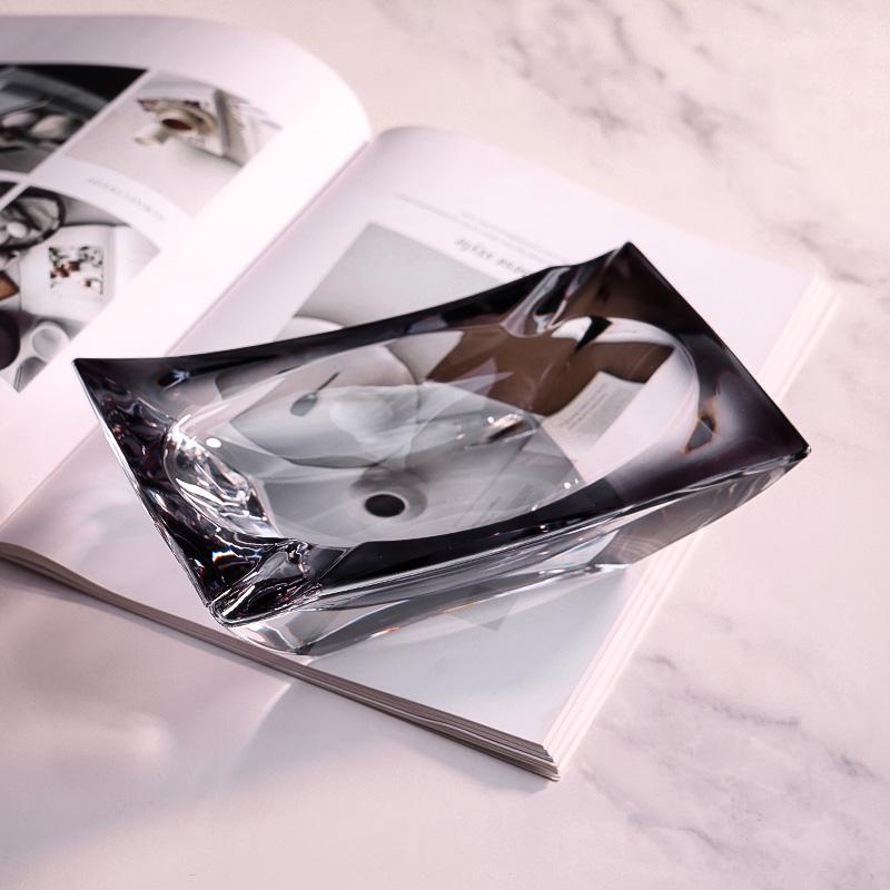 Large Crystal Glass Ashtray: Light Luxury Creative Decor for Home, Office, or Living Room