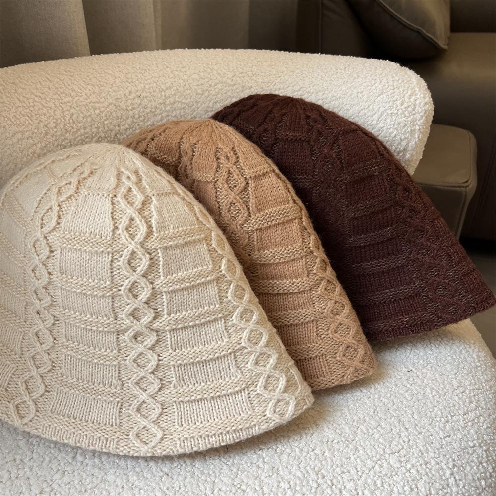 Wool hat women's autumn and winter new handmade knitted bucket hat versatile warm face small bucket hat
