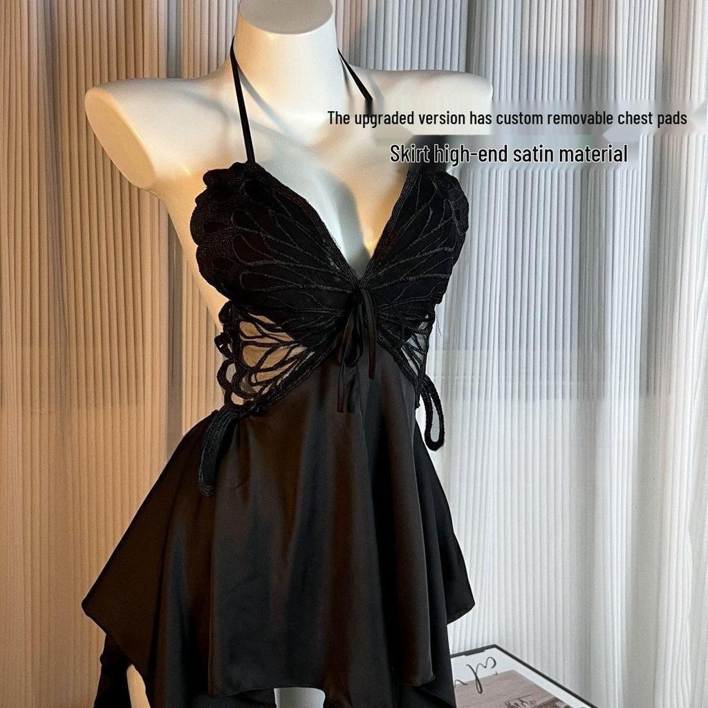 Nachthemd im Schmetterlingsstil mit Rückenfreiem Design und Brustpolstern - Pure Desire Hauspyjama