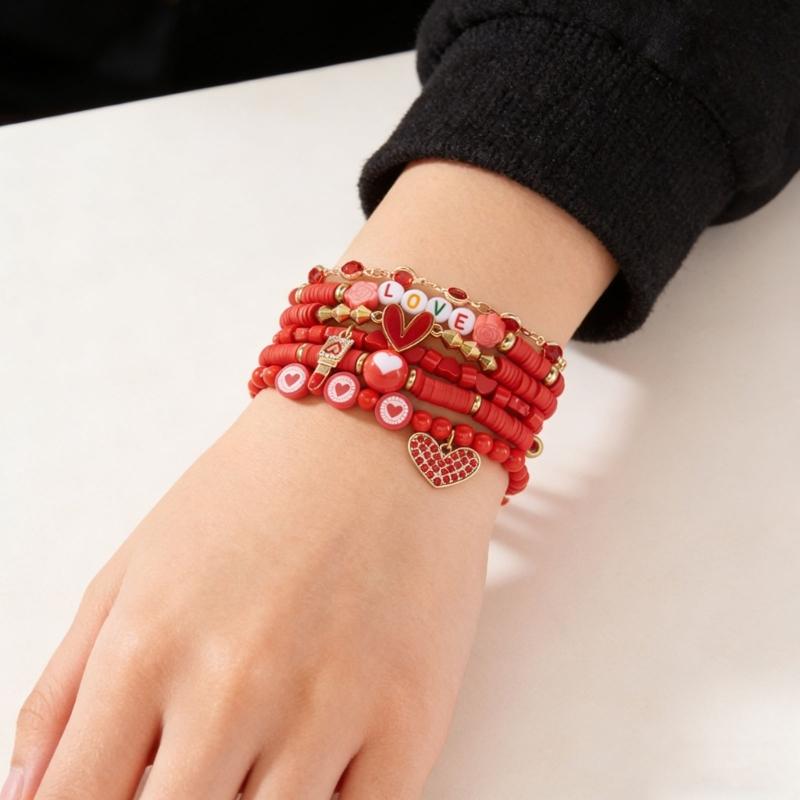 Stylish Valentine's Day Bracelets for Women Heart Charm Stackable Wristchain Trendy Accessory For Her