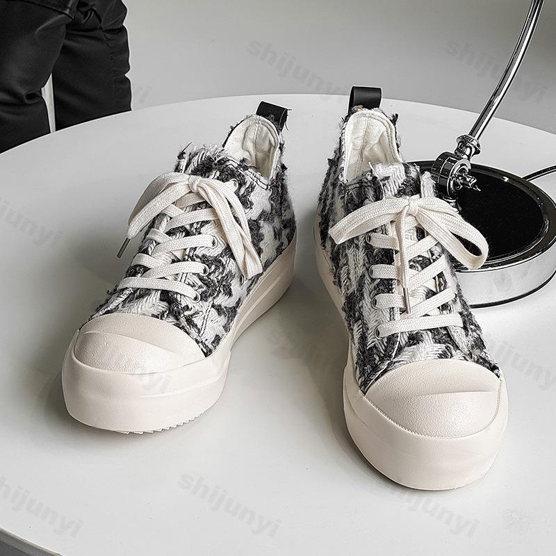 

Fashion 2025 New Low Cut Canvas Casual Shoes Sports Fashion Trend Men s Shoes Niche Design Thick Soled Height Increasing Chunky sneakers 39
