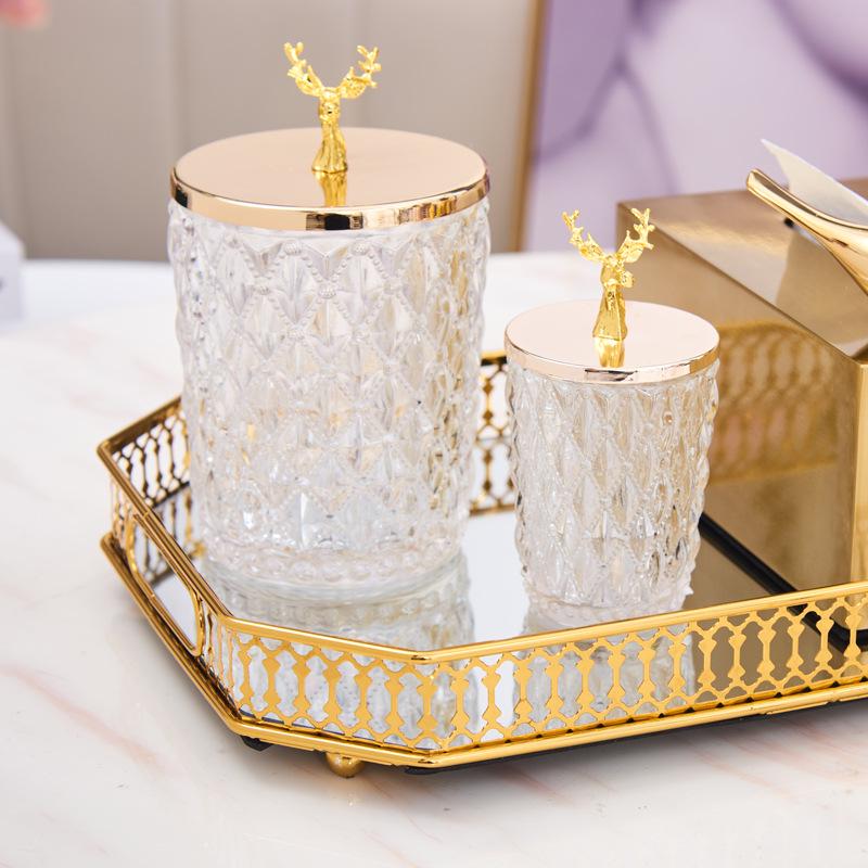 Elegantní skleněná úložná nádoba v severském zlatém provedení na vatové tyčinky a párátka