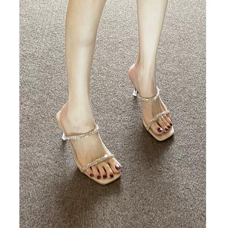 

Босоножки на высоком каблуке женские на тонком каблуке со стразами с шампанским квадратным носком темпераментные крутые шлепанцы 40 шампанского