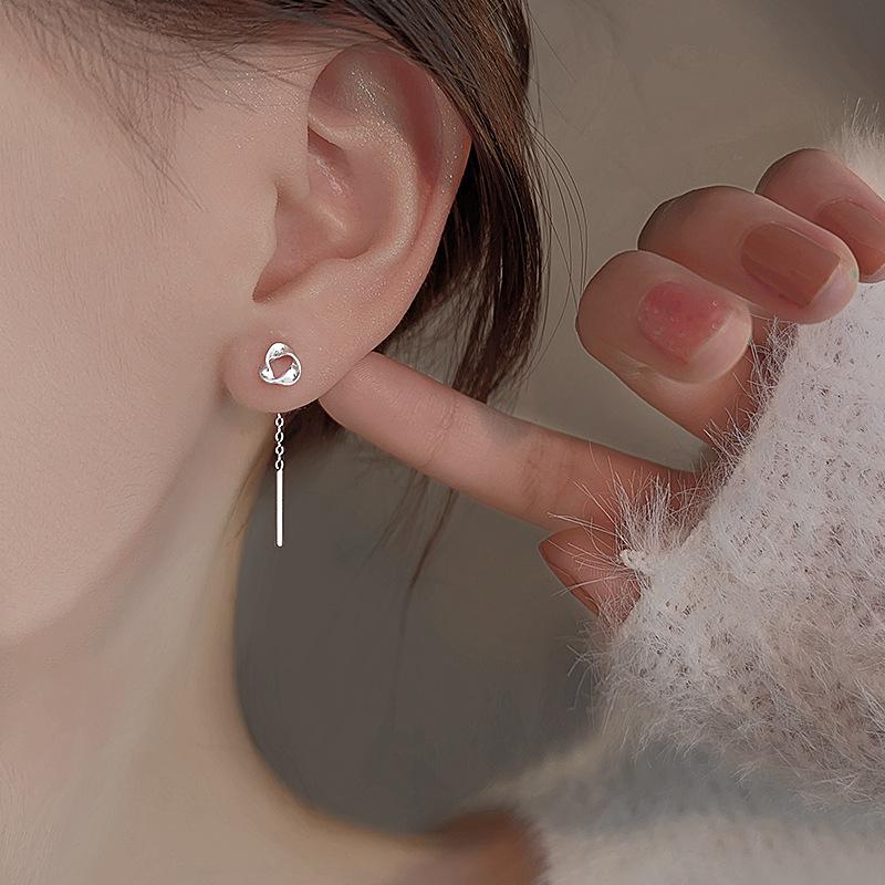 Серьги-продевки с минималистичными кисточками Мёбиуса: Нишевый, Изысканный, Универсальный Дизайн для Женщин.