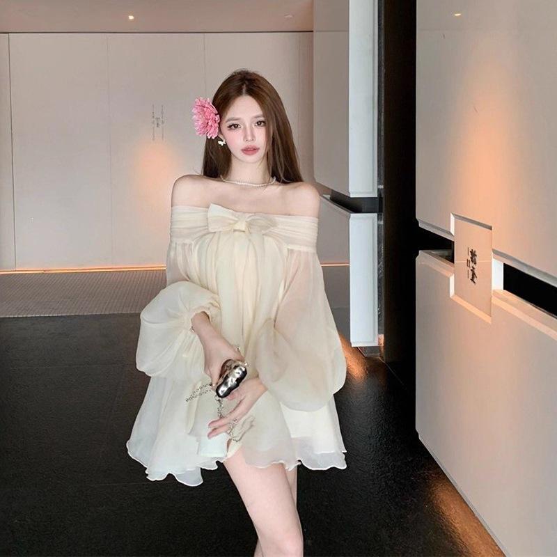 Gentle wind French bow one-word shoulder dress women's spring new temperament age-reducing loose and thin short skirt