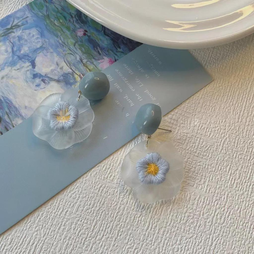 Miękkie Fufu Mlecznoniebieskie i Fioletowe Żywiczne Kolczyki z Kwiatami: Ręcznie robiony, Oryginalny Francuski Styl Retro Malarstwa Olejnego