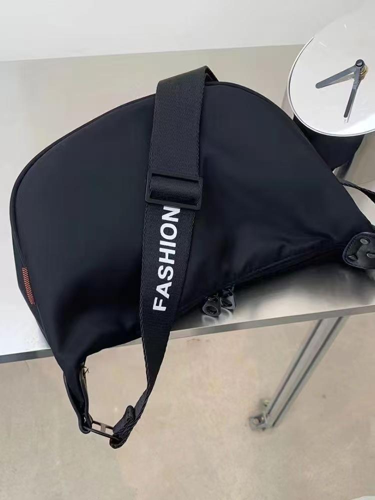 2026 new Oxford cloth dumpling bag large capacity wide shoulder strap single shoulder cross-body bag fashiable couple bag