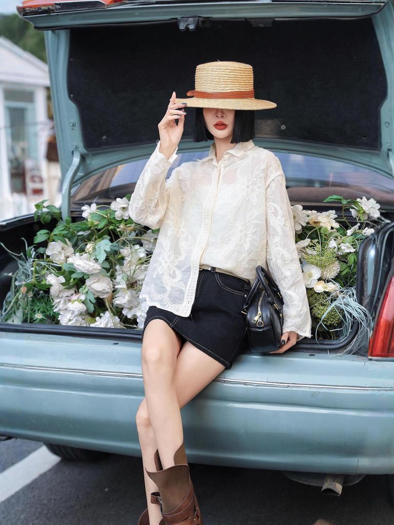 Korean Style Casual Embroidered Long Sleeve Shirt with Irregular Polo Collar
