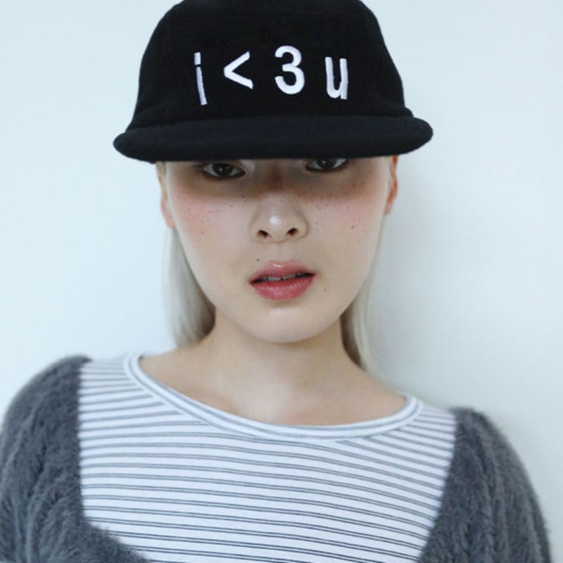 

UGLYSHADOW I LOVE U CAMPCAP(BLACK) FREE