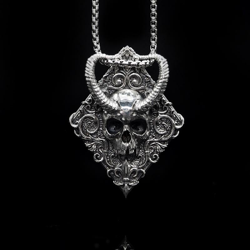 Retro Baroque Skull Necklace Trendy Men Retro Motorcycle Versatile Pendant 60CM
