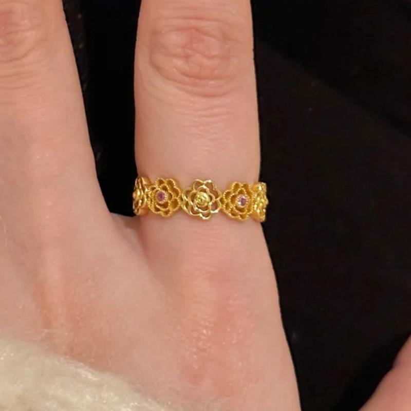 Romantic floral hollow out rose flower rings for women sweet single row diamond inlaid exquisite engagement ring gift resizable