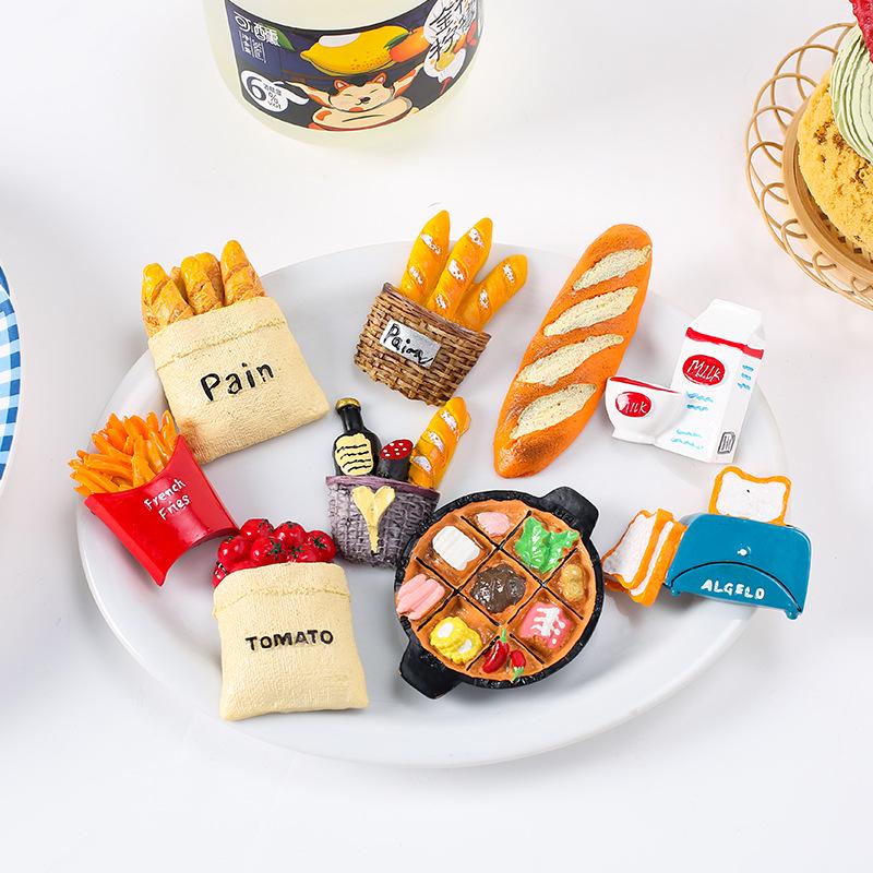 Creative Resin Tomato Baguette Simulation Accessory