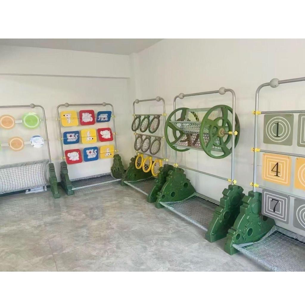 Kids' Throwing Rack Game: Sandbags & Frisbee Targets for Physical & Sensory Training