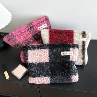 Ladies Fashion Large Capacity Makeup Bag For Women Thickened Winter Cosmetic Organizer Toiletry Pouch Cute Casual Hand Carry Bag