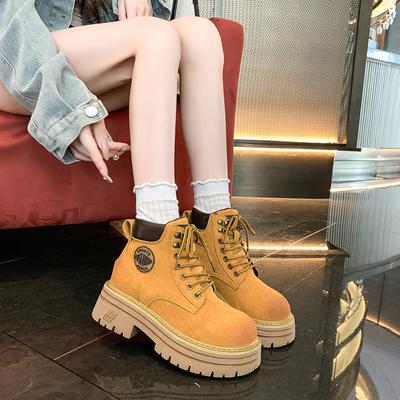 Damen-Martin-Stiefel mit Innenhöhe 2025 neu dicksohlige Leder-Rhabarber-Kurzstiefel Sommer und Herbst Britischer Stil kleiner Mann vielseitig
