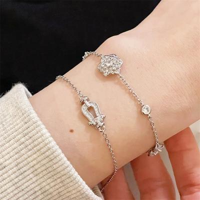 New Camellia Bracelet Niche Design High-End Zircon Personality Light Luxury Temperament Horseshoe Flower Jewelry