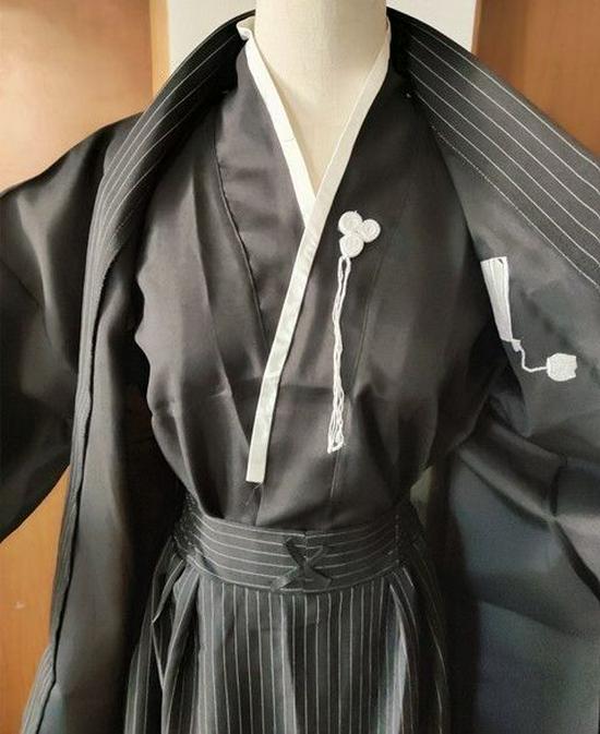 Kimono Anime Samurai da Uomo: Costume Giapponese Tradizionale per Spettacolo