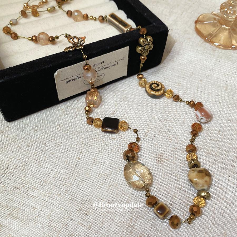 Butterfly Flower Ceramic Love Artificial Crystal Necklace High-end Autumn and Winter Sweater Chain Women's Retro Niche Jewelry