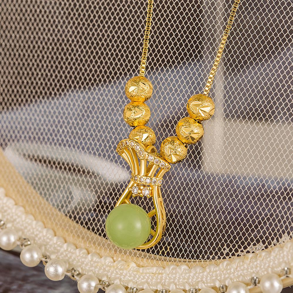 Retro-Halskette, leichter Luxus, modisches Temperament, Granatapfelgrün-Anhänger, Schlüsselbeinkette