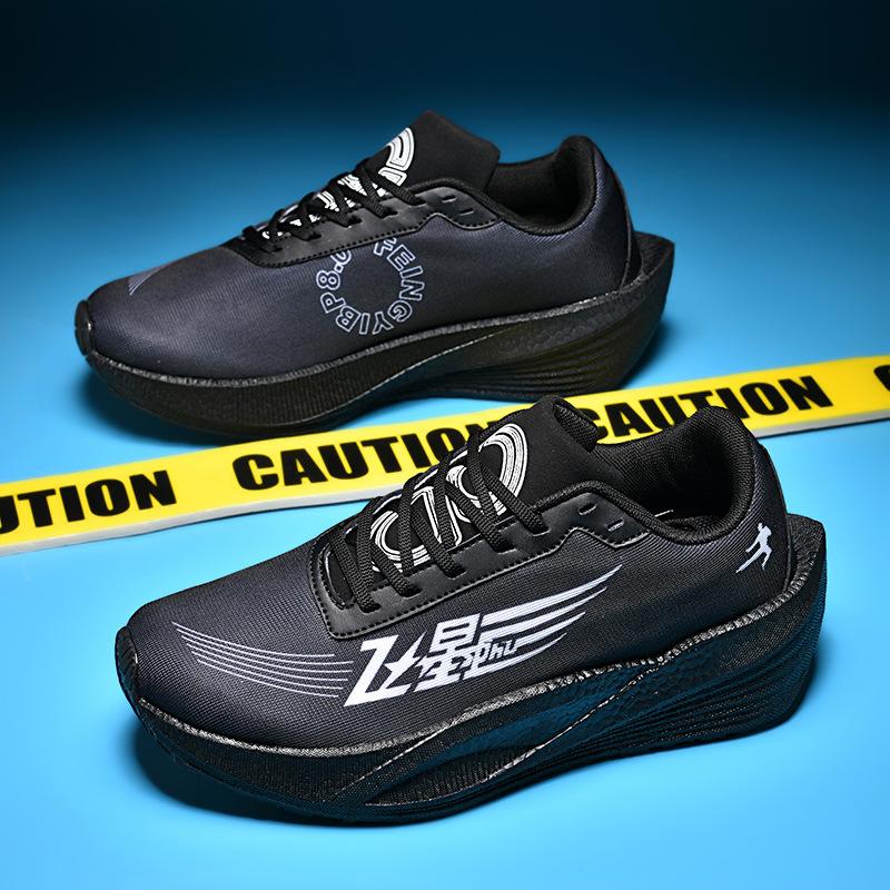 Professional Running Shoes 2025 Summer New Couple Shoes Lightweight Breathable Soft Sole Cushioning Rebound Casual Versatile Sports Shoes