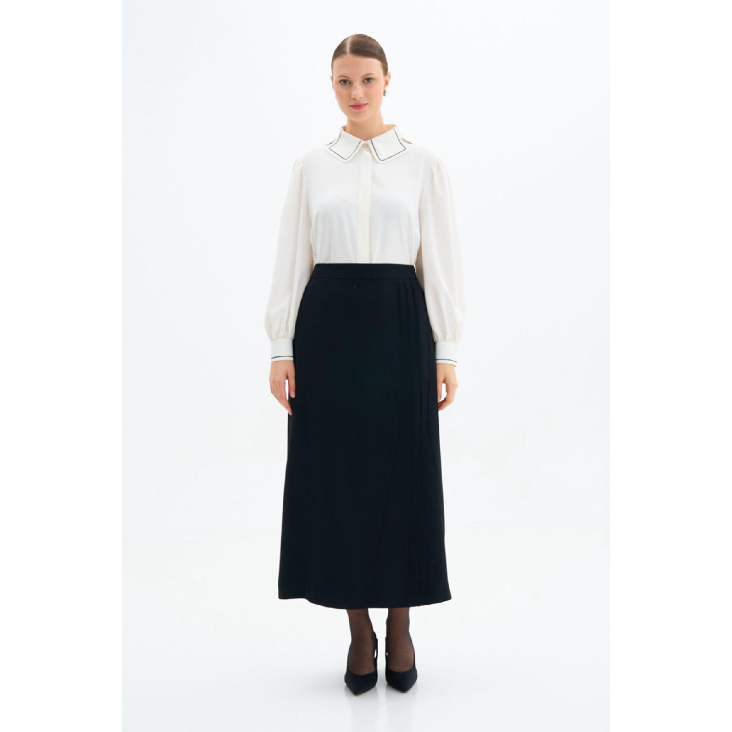 

Stylish Skirt With Stitching Detail On The Front 46 чорний