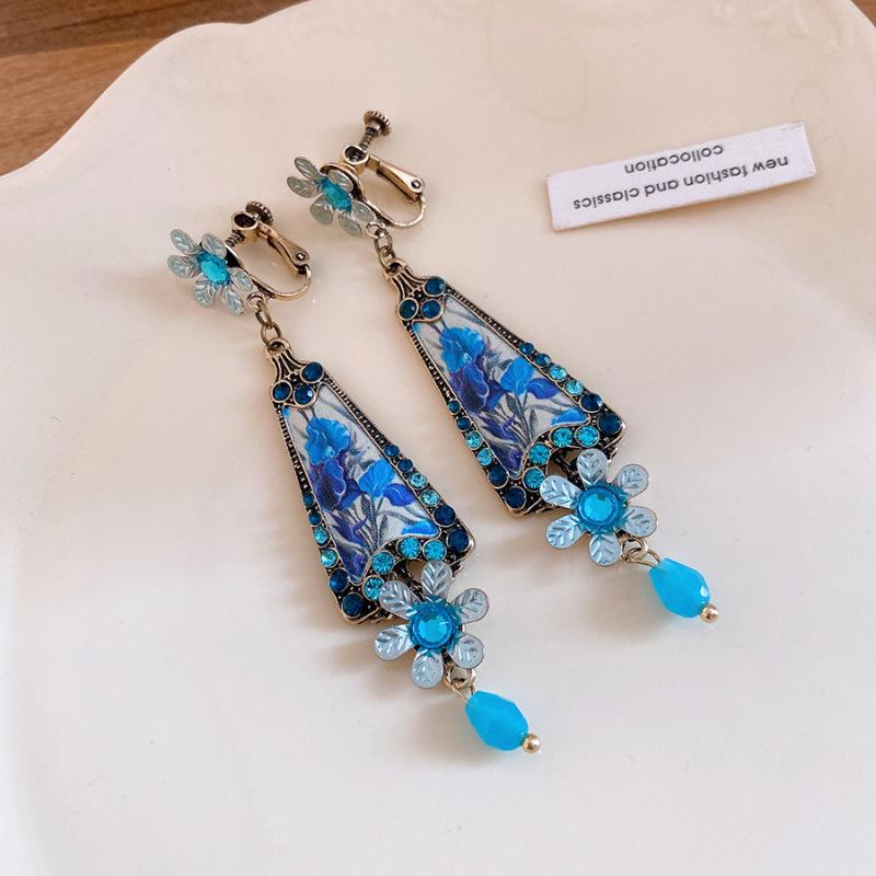 Vintage Rhinestone Flower Ear Cuff - Light Luxury European Retro Style Earrings
