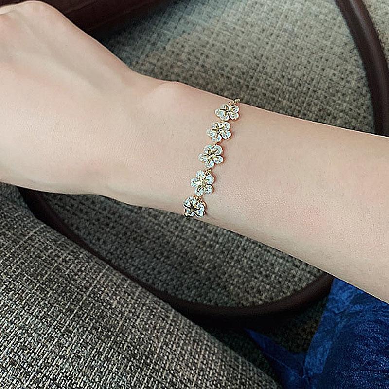 Korean Gold Plated Crystal Flower Charm Bracelet for Women Elegant Luxury Fashion Jewelry Accessory for Wedding Party Gifts
