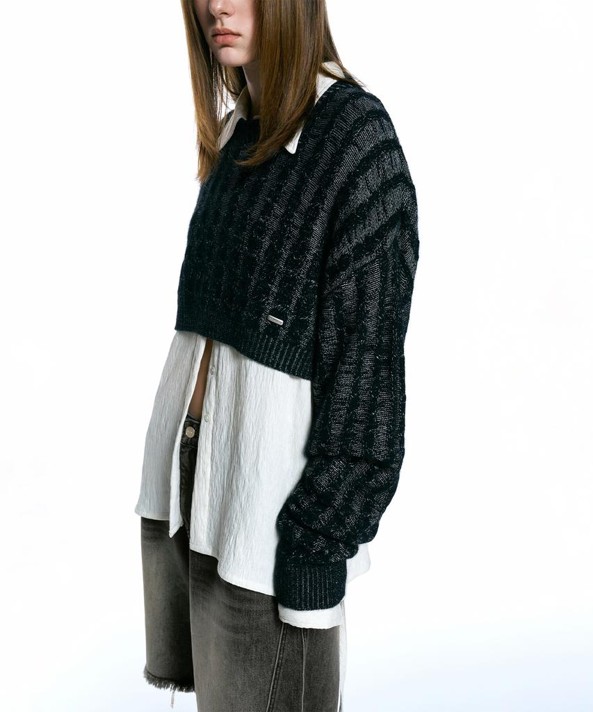 INSILENCE WOMEN Soft Cable Crop Knit Black