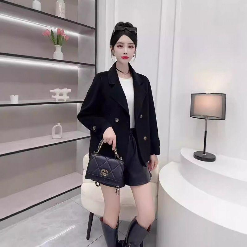 Stylish Double-faced Velvet Coat for Women, Short Petite Slimming Autumn and Winter Outerwear with Fashionable Lapel