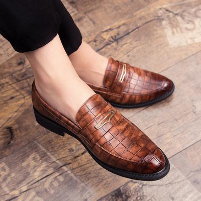 Modische Slipper aus Lackleder mit spitzer Spitze für Herren, Leopardenmuster, für formelle Partys, Hochzeiten und Clubs