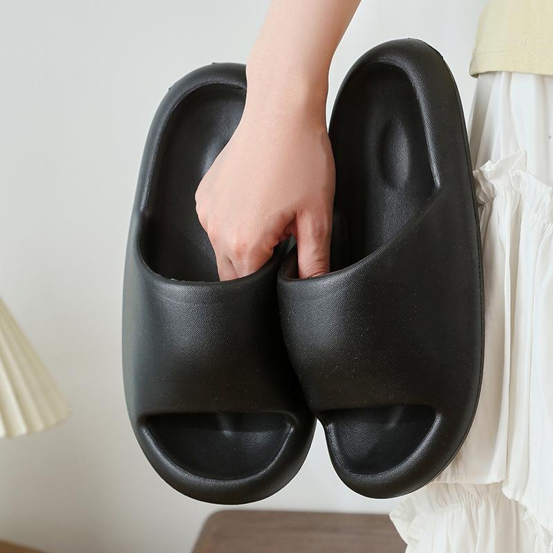 Brot Kühlhausschuhe Damen neu dicke Sohle Sommer Paar weiche Sohle Outdoor Mode auflösende Sohle Herrensandalen Damen