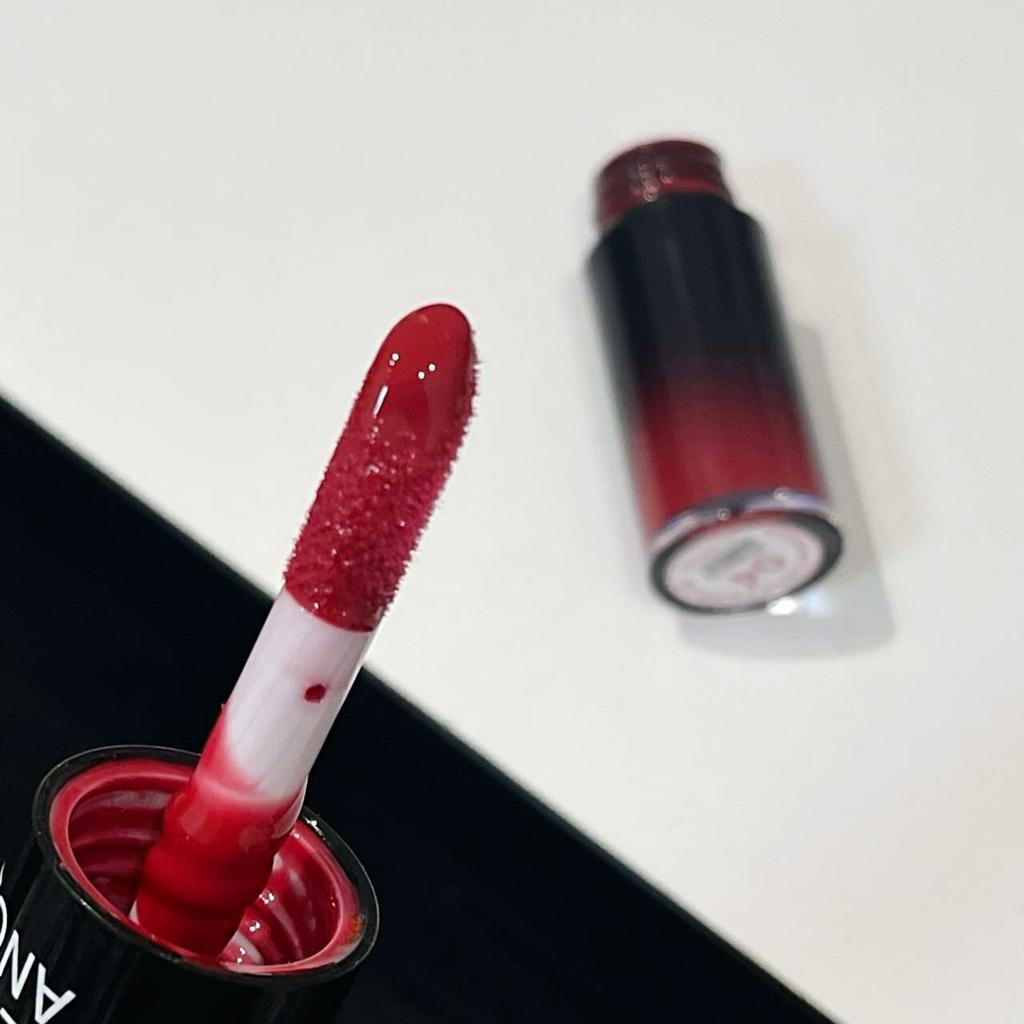 Herorange Condensing Wave-Gloss Lip Essence, with a Moisturizing and Silky Texture, Creates a Clear, Dewy Mirror-Like Finish on the Lips