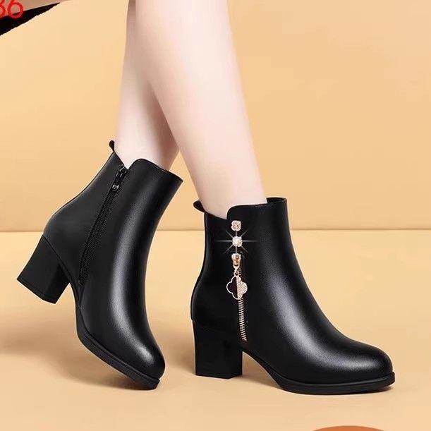 

Кожаные короткие ботинки женские 2025 осень и зима новые мягкая подошва толстый каблук средний каблук женские ботинки весна и осень универсальный зарубежный стиль женские 40 чёрный