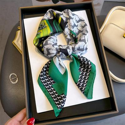 Foulard in Seta con Stampa di Cavalli Hijab Donna 70*70cm Design Lussuoso Foulard Quadrato Nastro per Capelli Ragazza Foulard Fascia per Capelli