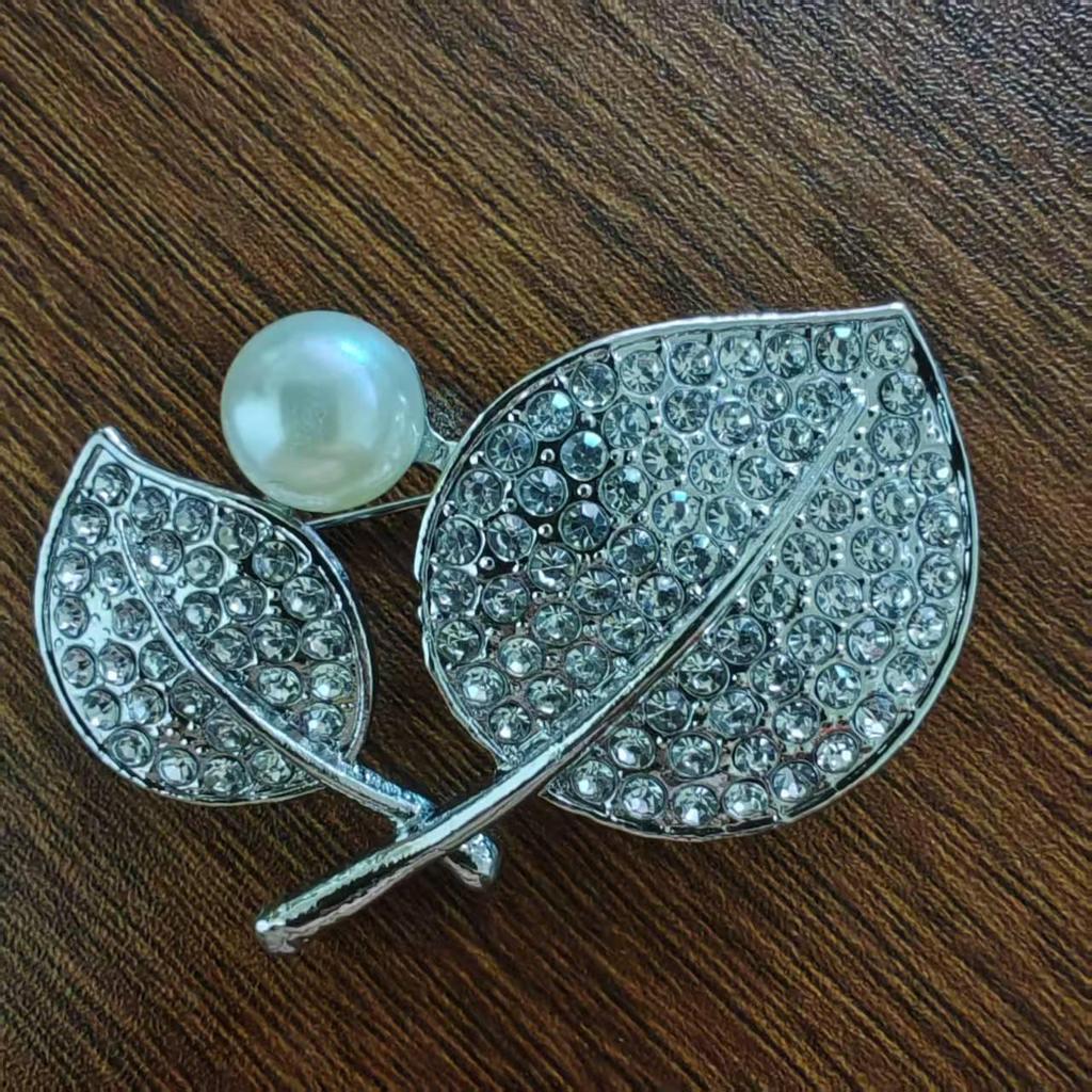 Barokk Retro Brosje: Elegant high-end corsage og smykketilbehør