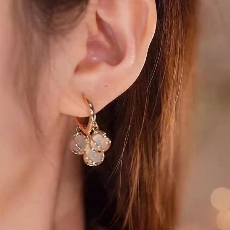 Utsökta Mode Dam Liljekonvalj Blomma och Hjärta Creolörhängen Bröllopsörhängen Alla Hjärtans Dag Present… Mer