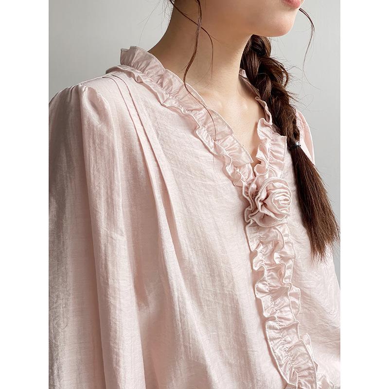 Ge Ming Women s 3D Floral Bell Sleeve Shirt - French Retro Spring Top One Size (fits 80-130 jin)