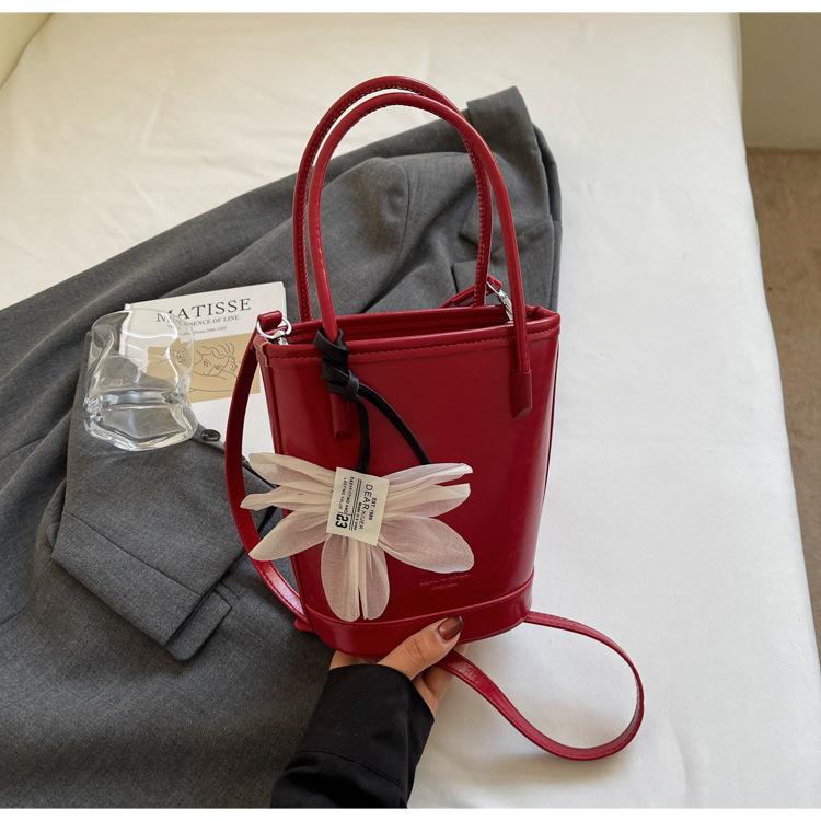Fashion Bucket Bag, High-end Niche Design, Handbag, Versatile Commuter Messenger, Vegetable Basket Bag